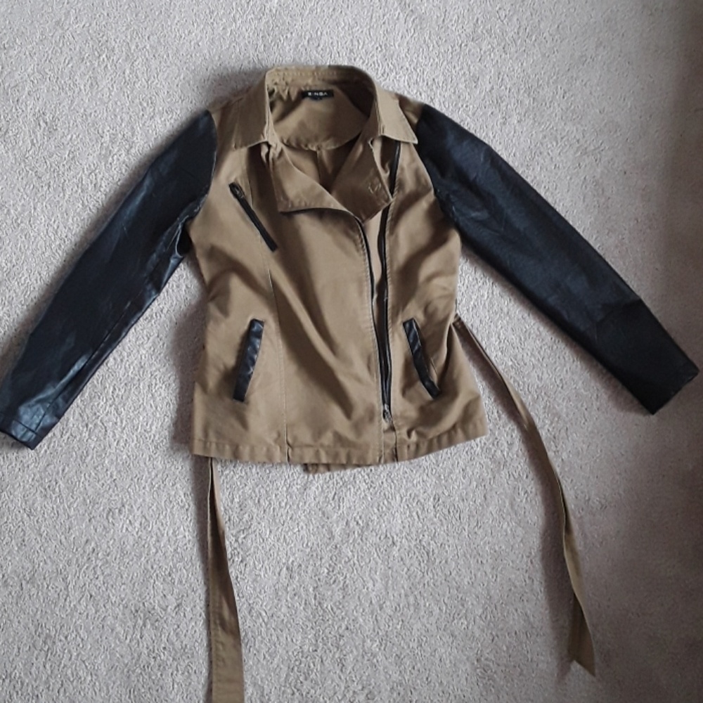 Amazing jacket size small - Picture 2 of 8